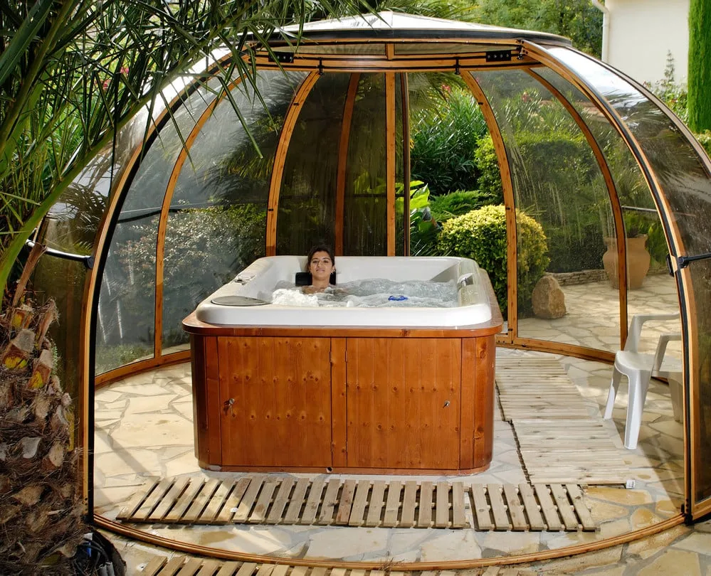 hot-tub-enclosure-spa-dome-orlando-by-alukov-12-jpeg.webp